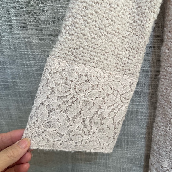 Pink tunic sweater, blush pink sweater with lace trim, Chicos tunic sweater - Picture 5 of 8